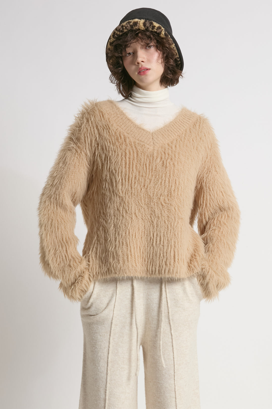 Fuzzy Eyelash Sweater – Wholesale Common Knit
